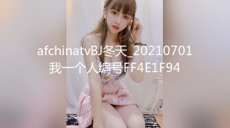 变态躲厕所偷拍妹子换衣服