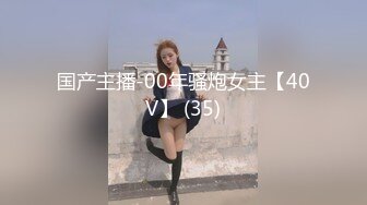 蹲了一下午终于来了一个短发长裙美少妇