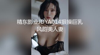 【新片速遞】 人妻美少妇全程露脸黑丝诱惑伺候3个小哥的大鸡巴，揉奶玩逼淫声荡语各种抽插，无套蹂躏射在小嘴里精彩刺激[1.05G/MP4/02:31:07]