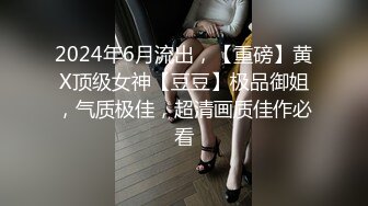 居家自嗨的小少妇露脸床上玩炮击，撅着屁股被炮击抽插喷水高潮，跟狼友互动叫声好骚，水喷多了口干舌燥