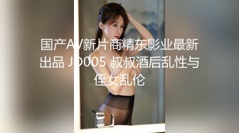 熟女人妻 在家撅着大肥屁屁上位骑乘啪啪打桩 肉臀超诱惑 技术真好分寸把握的刚刚好最长活塞运动 后入