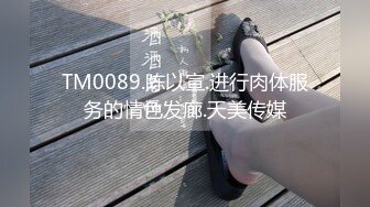 妹子喜欢边打边后入