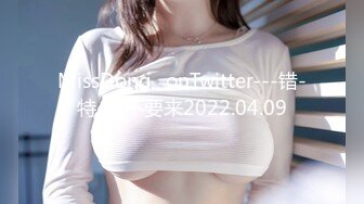 漂亮jk大奶美眉吃鸡