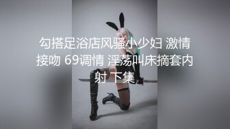 良家小少妇被大哥调教的真心不错，温柔的舔弄大鸡巴给狼友看，激情上位喂大哥吃奶子