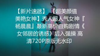 小情侣居家日常~脱光光对着镜头拍一拍~挡着脸还不好意思让我拍了~脱了裤子搞一搞先！