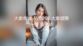 【新片速遞】  奶茶店女厕蹲守戴白头箍大眼睛美女❤️两片肥美湿滑的肉唇馋得流口水 无水原版