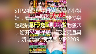 【新速片遞】 抄底漂亮气质少妇 粉色小内内卡着白嫩大屁屁真性感 一抖一抖超诱惑 